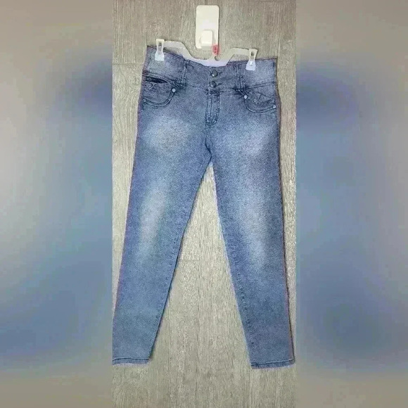 studio F Denim - Studio F orginal new collection denim jeans. Waist:15.5 inches, rise:9 inches,